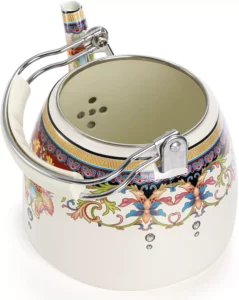 إبريق شاي مزخرف بزخارف نباتية نابضة بالحياة مع مقبض معدني أنيق وفتحة واسعة، مثالي للاستمتاع بمجموعة متنوعة من أنواع الشاي.